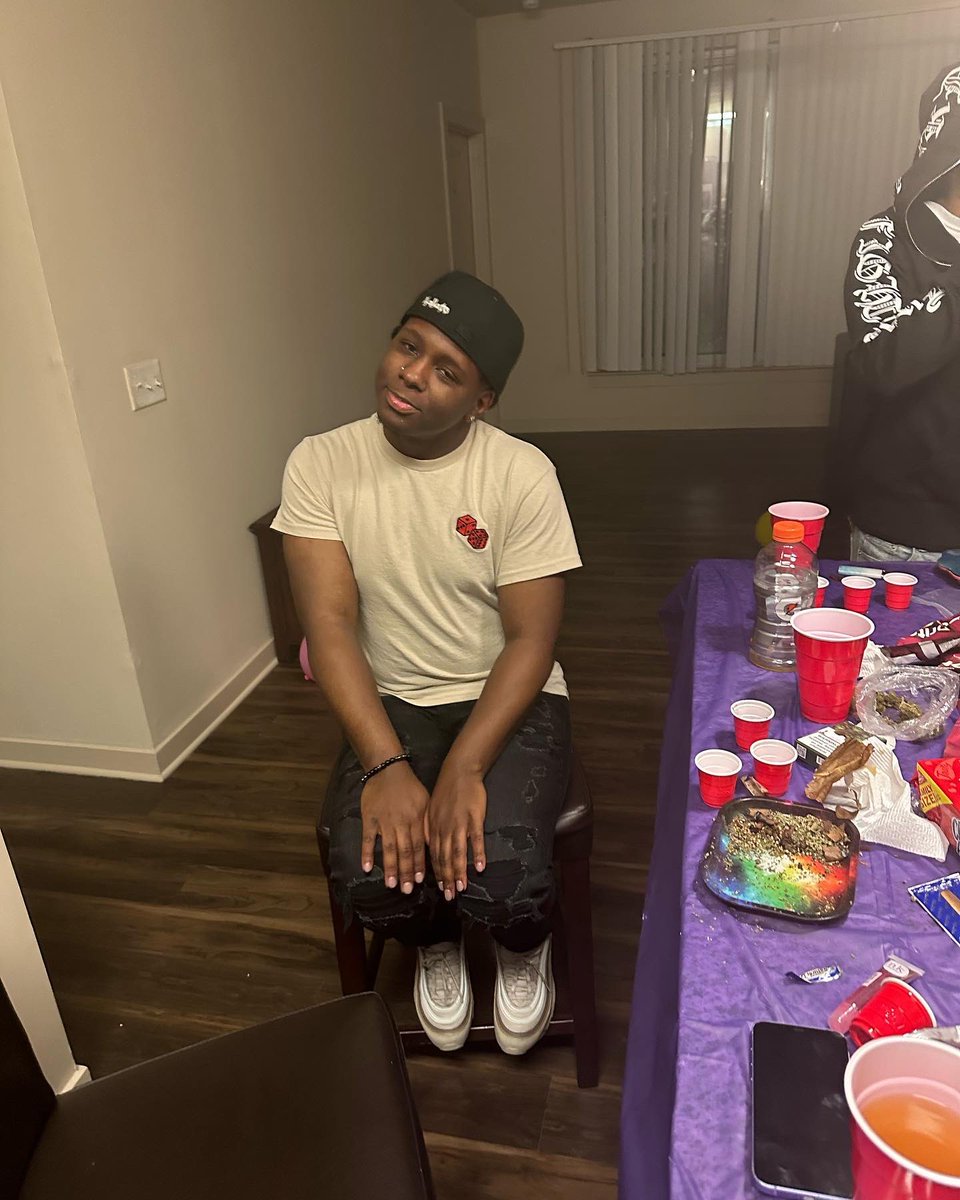 malkeepshiicute's tweet photo. capricorn sznn 🥳 #jan3rd https://t.co/pPlTjR2yw3