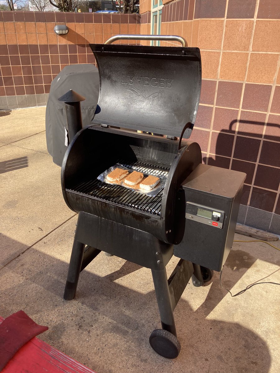 TraegerFd's tweet photo. #traeguary Day 2: oh wait… there’s more!! Smoked Cream Cheese. Covered in Blackberry Jam (left) Hot Pepper Jam (right) and @WillieNelson Style (center). Smoked Only. The crackers even spent time in.  @TraegerGrills #smokeshowing #smokey https://t.co/ER5Rd7vW0k