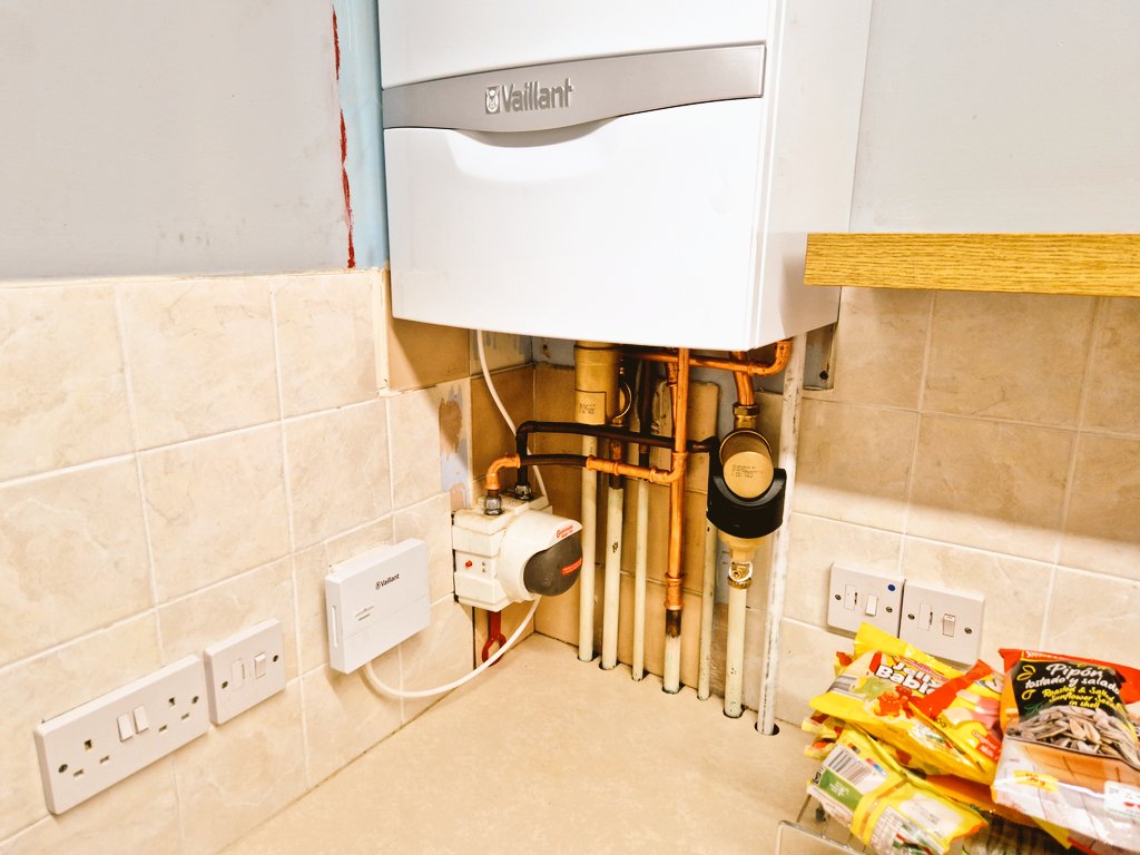 DrBoilers's tweet photo. When #Johann Vaillant's parents had nightmares about the gas bill...
They ran to his room💥🐰💥 #TeamVaillant #Spride
@vaillantuk @spirotechuk https://t.co/neuCupJtIh