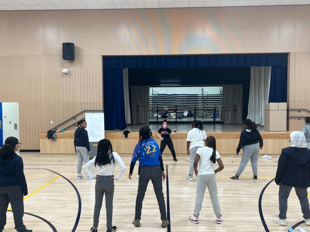 TYWLSofSI's tweet photo. TYWLS is starting off the new year having a blast with Arts Ignite's Latin fusion dance class! The students were trying something new and enjoying it! #leadership #integrity #innovation #impact @DrMarionWilson @CChavezD31 @StudentLeadNet @artsigniteorg https://t.co/XOlq6gYQEN
