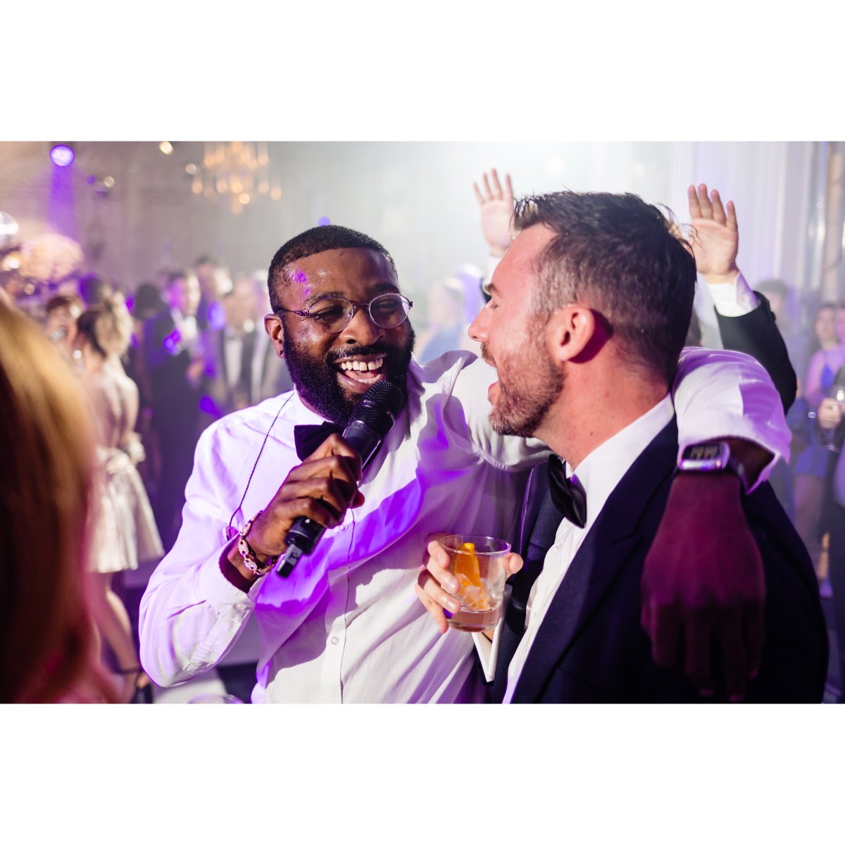 TheWhiteKeysUK's tweet photo. Hitting the stage at Mitch &amp; Dean’s wedding at Claridge’s in London last July! Head over to Insta for full post! #pridewedding #luxurywedding #luxuryweddingplanner #bridetobe #weddinginspiration #weddinginspo #weddingplanner #wedding #luxurylifestyle #luxuryevents #londonwedding https://t.co/kvKhpwtnUd