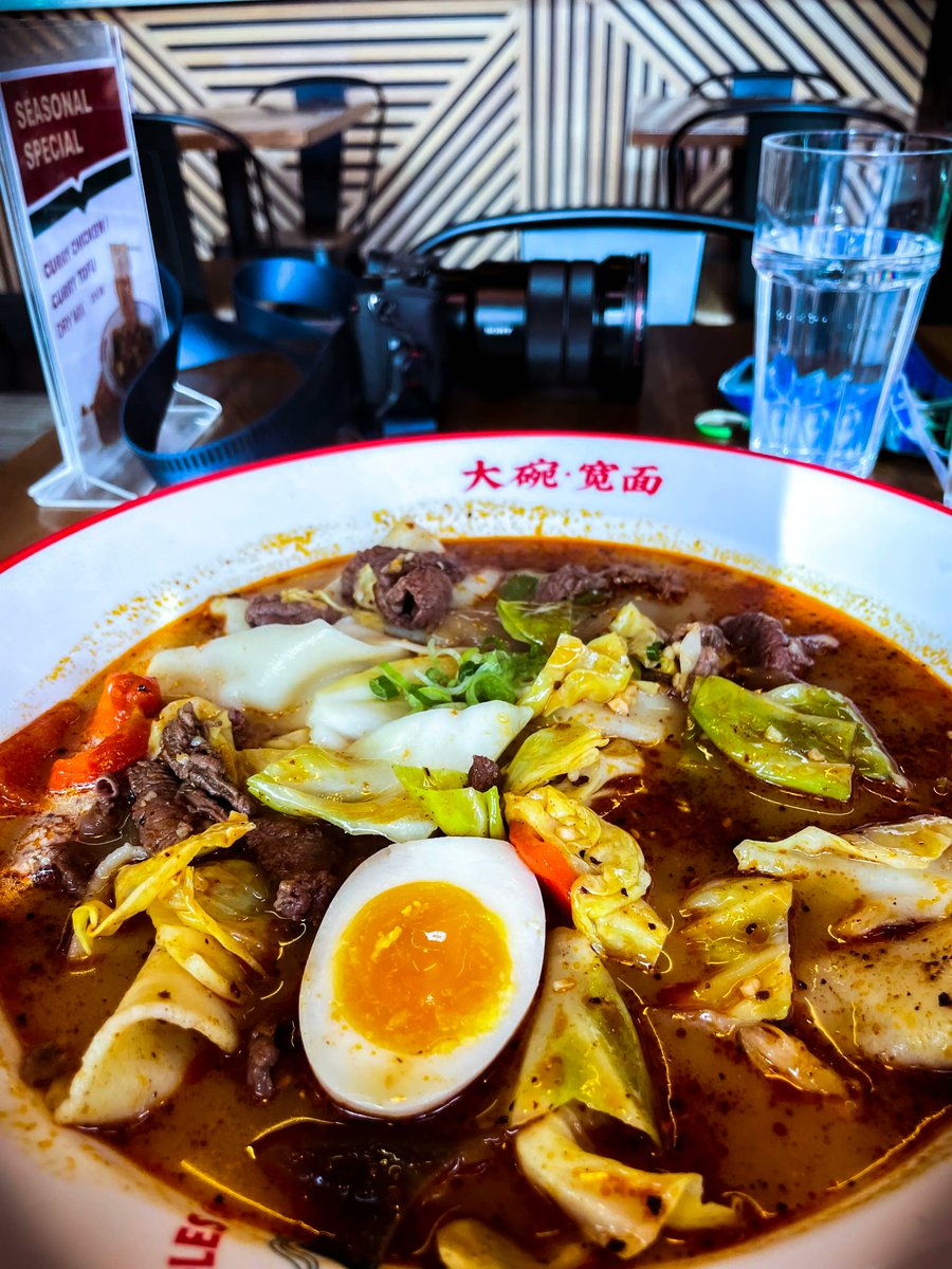 RidinTheUnknown's tweet photo. The Seattle food seen is always on par! #food #foodie #sony #seattle #travel #photography #travelphotography #travelgram #wanderlust #adventure #instatravel #explore #traveling #Travelholic #TravelAddict #travelmore https://t.co/KcU2xKMShS