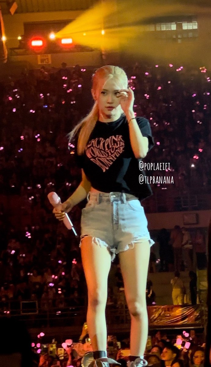 tlpbanana's tweet photo. แฝดสยาม 😂🤣
(ลงหลุมvipวันนี้บัตร*2ก็คุ้มแล้ว) 🥳😍💗✨
C. @poplaeiei 💗
#BORNPINKinBANGKOK_Day2 #BLACKPINK_WORLDTOUR #BLACKPINK_BORNPINK #BLACKPINK #bornpinkinbangkokday2 #lisarose #LISA #rose #tlpS22ultra https://t.co/J9BivUK8Kv