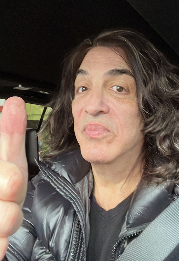 Off to the market with Colin for groceries. After that... Who knows!! Always something fun. Always something to be grateful for. Tell me what YOU'RE doing today. I want to know!