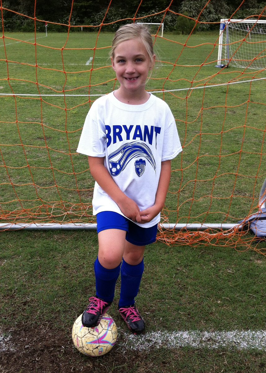 jeffr_hall's tweet photo. Team pictures day has changed a lot over the years!

#GoHornets 💙🐝⚽️ https://t.co/gsCdllpc6E