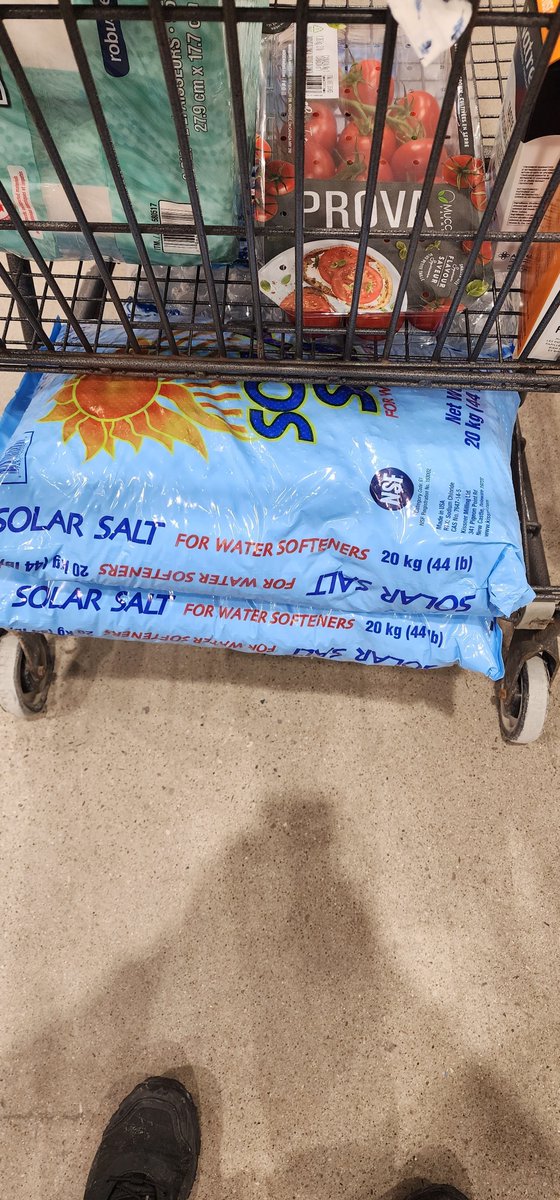 Can solar salt be used as a deicer for sidewalks and driveways?  
#solarsalt #watersoftener
#deicer
#meltsnow
#cleanwater
#environmentallyfriendly
#home
#cleanandsoft