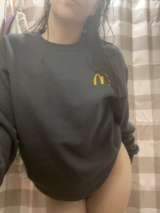 Here to take your order🤪🤤 https://t.co/gAblQEsAYB<a href="/tag/bisexual"class="tags"><span>#bisexual</span></a><a href="/tag/onlyfans"class="tags"><span>#onlyfans</span></a><a href="/tag/sellingcontent"class="tags"><span>#sellingcontent</span></a><a href="/tag/buyingcontent"class="tags"><span>#buyingcontent</span></a>