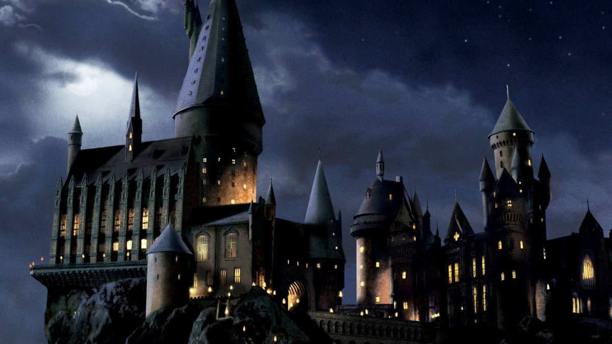 EiProfeta's tweet photo. NO queremos un reboot de Harry Potter. Los fans de Harry Potter queremos ver algo nuevo como una serie sobre los Merodeadores, sobre los orígenes de Voldemort, de los fundadores de Hogwarts o de la tercera generación de Hogwarts. WARNER, ESCUCHA A LOS FANS. https://t.co/hHQuwMwcdR