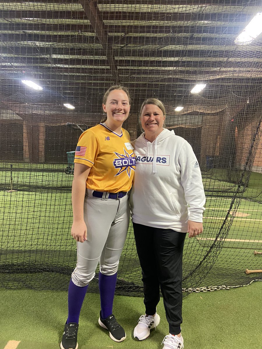 Thank you <a href="/SouthAlabamaSB/">South Alabama Softball 🥎</a> <a href="/BclarkUSA/">Becky Clark</a> and <a href="/StinaMcC7/">Kristina McCain</a> for the amazing camps Friday and Saturday. I had a blast working with the coaches and the other players. They have a great group of girls and I can’t wait to watch them play this season! <a href="/cwalding1836/">Chris Walding</a> <a href="/KatieRich26/">Kaitlyn Strelow</a>