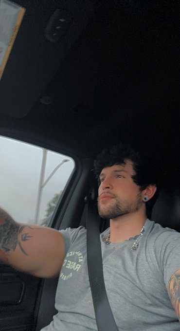 Seat open https://t.co/7z2QLiwKsh