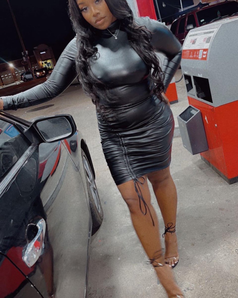 LexisJay5's tweet photo. Always On Top 📶 No Need To Refresh Me 🔥🖤
#CheersToMoreLife 🥂
#CapricornSZN ♑️
#ByeBye23HELLO24🥳🥳🎉🎉
#TheeBIGGEST 🐐 https://t.co/EeaA1T1lhO