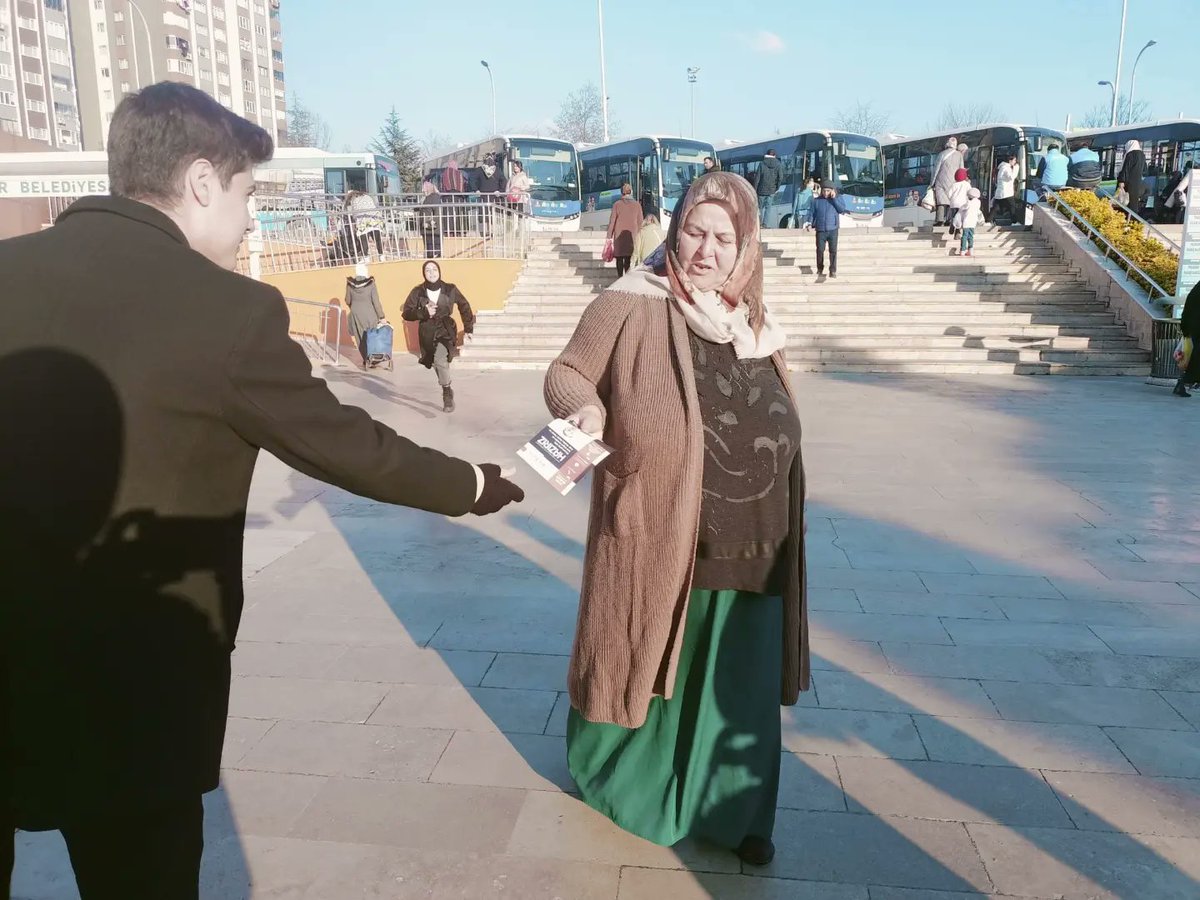 Bugün Başakşehir Gençlik Kolları olarak Başak Pazar'da yapılan üye stant çalışmasına katılım sağladık. Yeni üyelerimizin üyelikleri hayırlı olsun.

#FatihErbakan #yenidenrefahpartisi

<a href="/MMusaGul/">Musa Gül</a>
<a href="/av_mustafaozer/">Av. Mustafa ÖZER 🇹🇷</a> <a href="/av_murataltan/">Av. Arb. Murat ALTAN</a> <a href="/rpmustafadogan/">Mustafa Doğan</a> <a href="/melihguuner/">Melih Güner</a> 
@ErbakanFatih