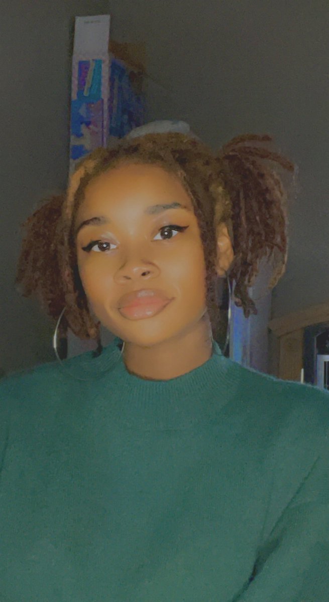 NatashaLoVaun's tweet photo. #blackgirl #newpage #BlackGirlMagic #locs #locstyles #selfie #locsforlife #blackgirlootd #locstylesforwomen #prettyblackgirl https://t.co/pgm0L5DWSD