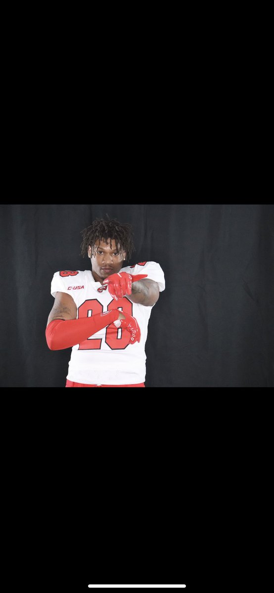 Chunka Hodge tweet media