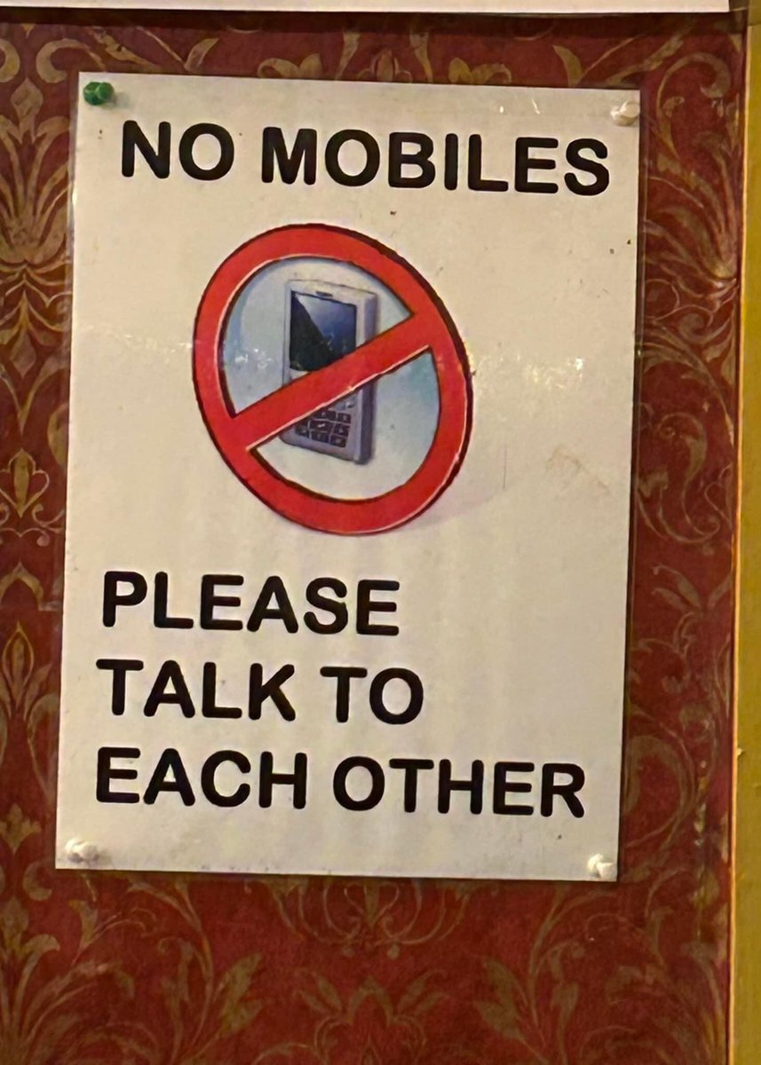 Pub signs are scary #dryjanuary2023