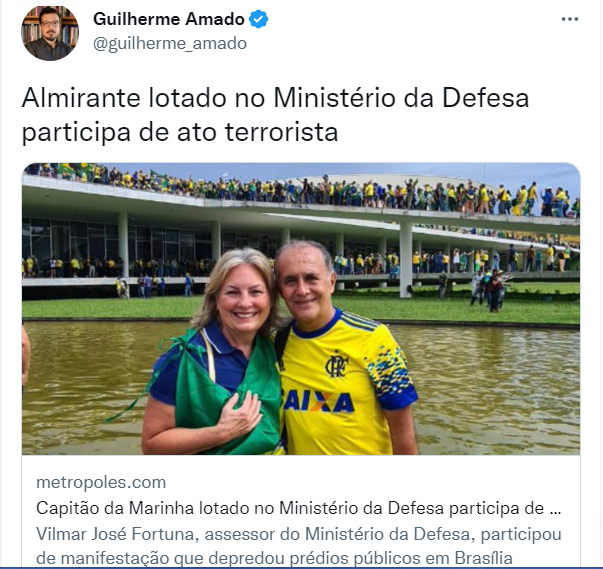 vtorresfreire's tweet photo. Não é almirante, ok, é capitão-de-mar-e-guerra (equivalente a coronel no Exército e na FAB). Mas mostra como as Forças Armadas estão metidas no golpe, de um modo ou outro (com o Vilas Boas ou com esses tipos da foto). Tem de investigar. SEM ANISTIA. https://t.co/GQLq02K7SC