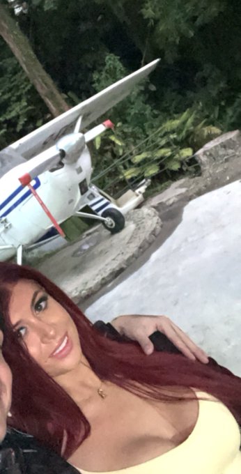 1 pic. At Pablo Escobar’s safe house ?? https://t.co/mAzHojhX56