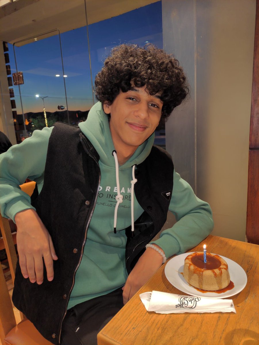 aahhmmeedd_10's tweet photo. 21🥳🎉 https://t.co/m7DIjz3O6W