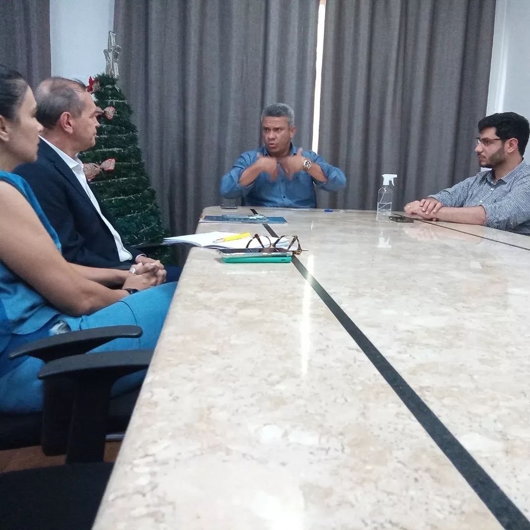 denes_pereira's tweet photo. #seinfra 🚧 Na companhia do Secretário de Governo da @prefeituradegoiania, @michelmagul, recebemos a professora Cybelle e o professor e pró-reitor de Administração da Pontifícia Universidade Católica de Goiás (PUC), Daniel Rodrigues Barbosa. https://t.co/YgGveSaqXH