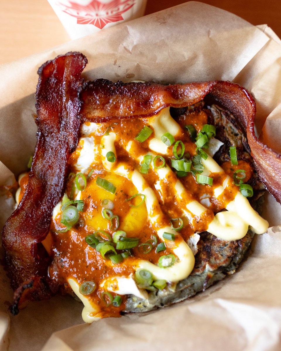 Sunny (side up) days, chasin' the clouds away...on your way to eating an Okonomiyaki pancake! Say hello to this Large! Loaded Latin-Leaning Okonomiyaki. Try this twist on a traditional Japanese dish straight outta Katalina's mind and her cook’s kitchen!

#okonomiyaki