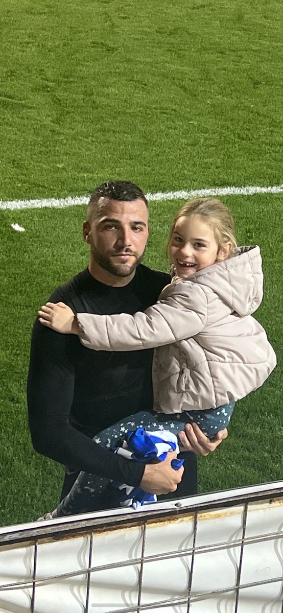 Hugo y Ana Sanchez… 10 y 5 años .de Mérida y del Mérida.
Hugo jugador de la cantera desde los 3 años… #DiaDelNinoRomano <a href="/Merida_AD/">A.D. Mérida</a>