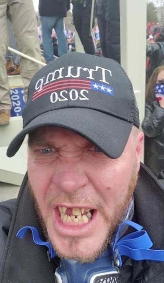 JamesTate121's tweet photo. Face of a MAGA insurrectionists, it wasn't ANTIFA🙄 https://t.co/iSSRdWDCuj