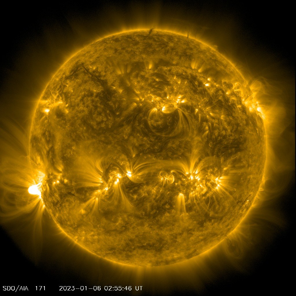 Big X1.4 #flare this morning from AR13182.  Check it out in this AIA 171 image from #SDO.  Let's keep an eye on this active region - might make some #aurora over the next 3-9 days
