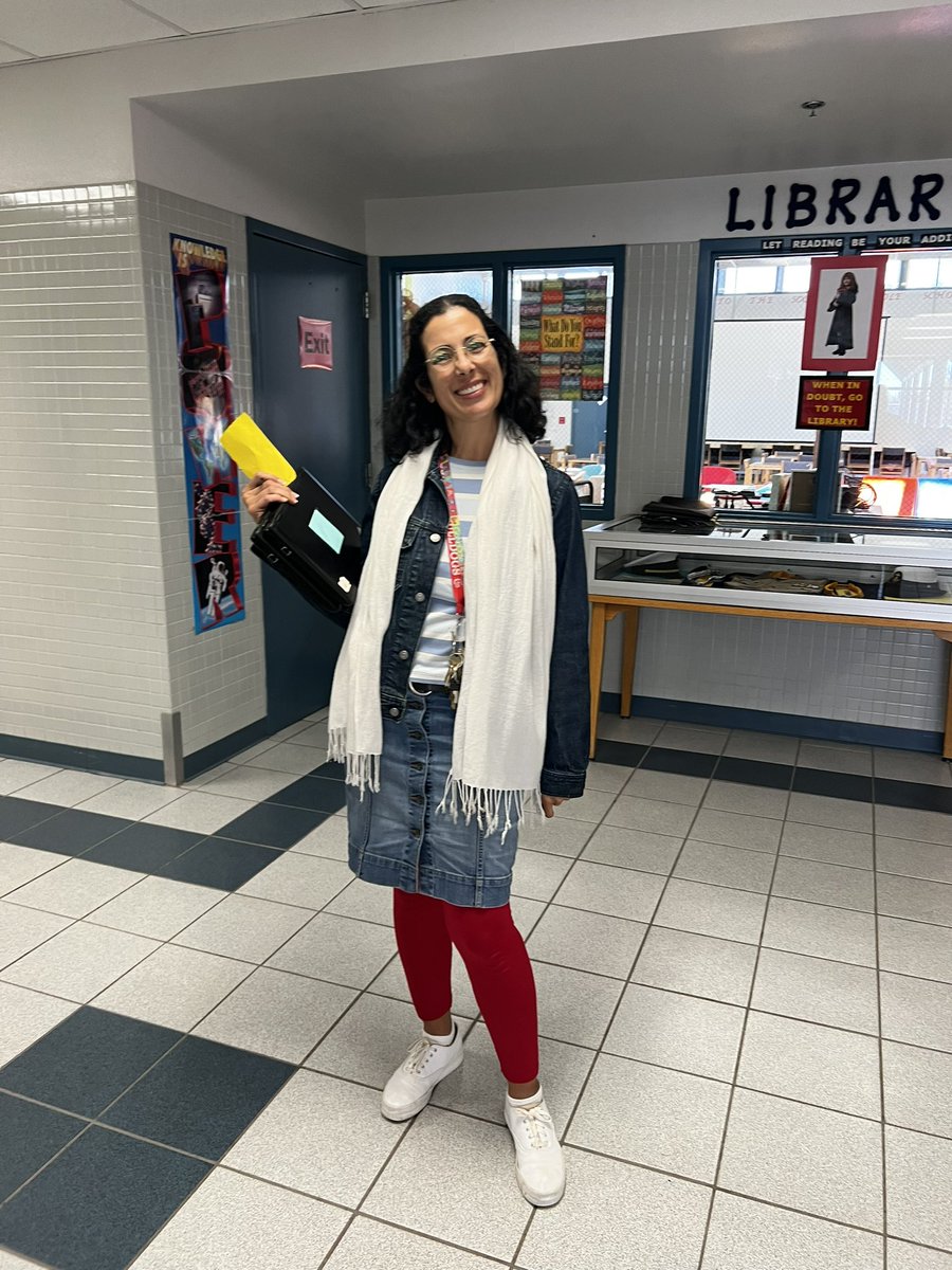 Gabriela Elliott (@eastlake_middle) on Twitter photo Socorro Middle joined Buffalo Schools today and wore red, white and blue - showing solidarity and support for the healing of Damar Hamlin’s #3!Go Bulldogs!! Go Bills! <a href="/Buffalo_Schools/">Buffalo Public Schools</a> #TeamSISD #BuildingaLegacyofExcellence #MakeTheirDay @LAlvarez_SMS <a href="/ElvaChaSMSAP/">Elva Chavez</a> 🐾💙🦬 Socorro Middle joined Buffalo Schools today and wore red, white and blue - showing solidarity and support for the healing of Damar Hamlin’s #3!Go Bulldogs!! Go Bills! <a href="/Buffalo_Schools/">Buffalo Public Schools</a> #TeamSISD #BuildingaLegacyofExcellence #MakeTheirDay @LAlvarez_SMS <a href="/ElvaChaSMSAP/">Elva Chavez</a> 🐾💙🦬