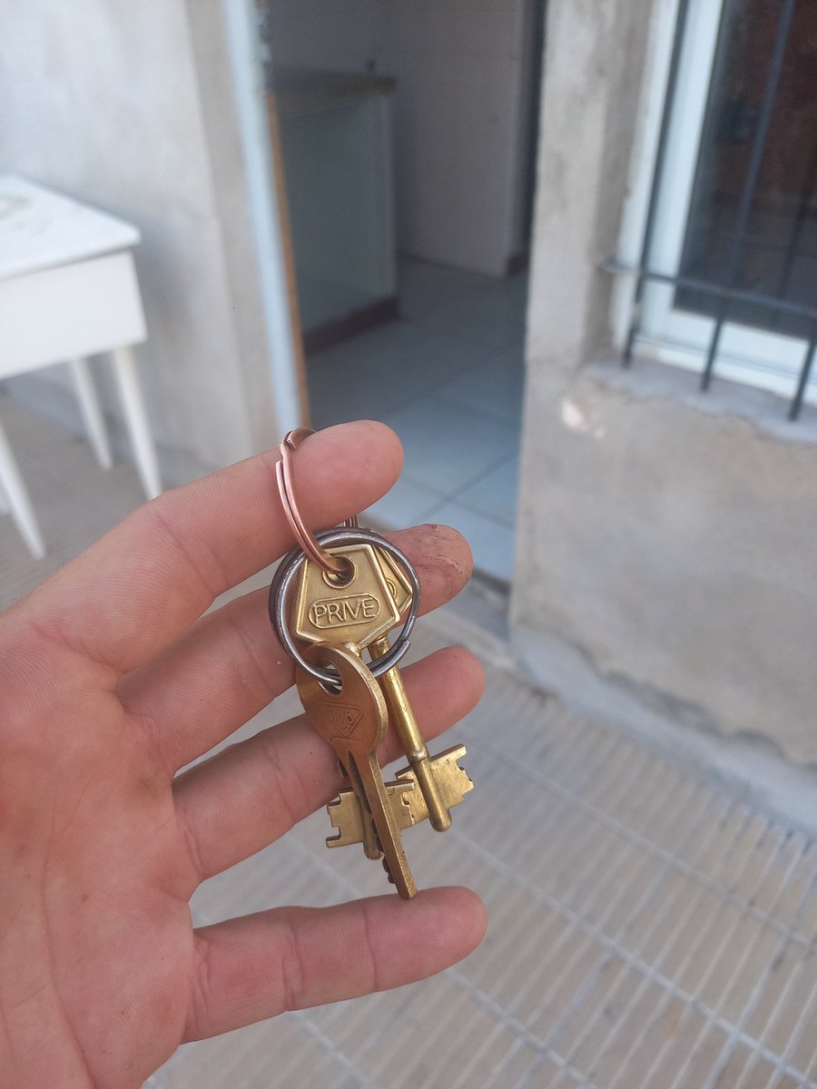 Si, son las llaves de mi casa. Que lindo arrancaste 202⭐️⭐️⭐️