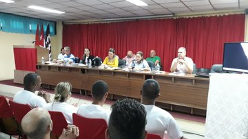 UJCdeCuba's tweet photo. Cont. de ideas de @aylinalvarezG:
La responsabilidad de esta generación es transmitir el legado, vida, obra y pensamiento del Comandante en Jefe
Actividades como rutas históricas, acampadas, atender el huerto escolar, embellecer nuestras aulas, no necesitan grandes recursos #Cuba https://t.co/gV2DAxphen