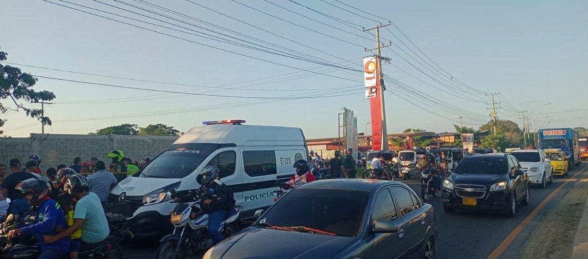 zonacero's tweet photo. Un adolescente murió en frustrado atraco a un policía de civil
https://t.co/sTqMx9IRzY. https://t.co/Md6ovuepDF