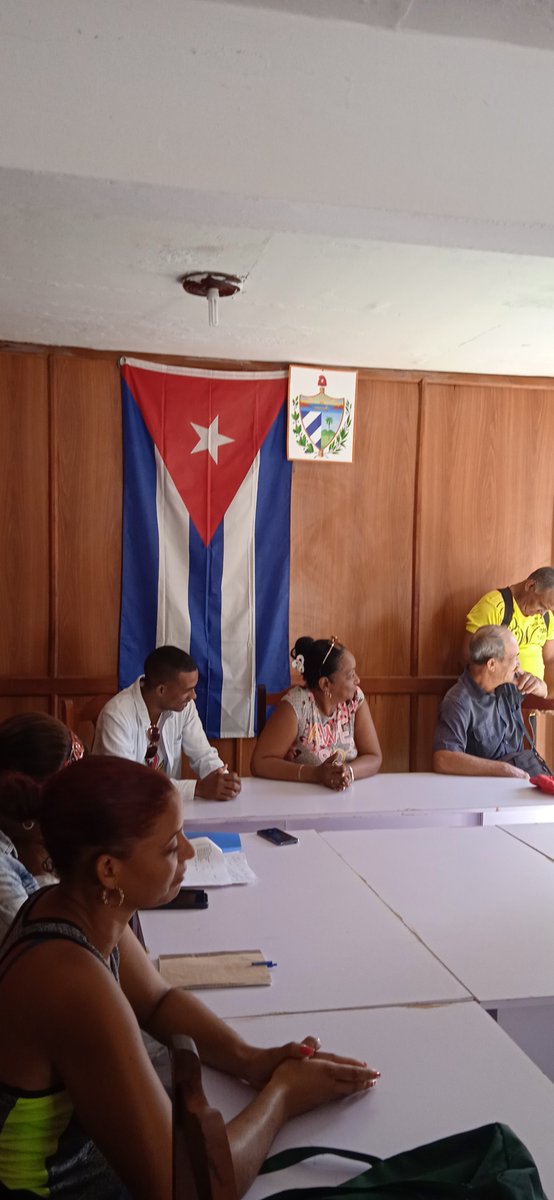 AmaroAlien's tweet photo. En jornada de trabajo con la dirección de la AMPP de #Trinidad queda constituido en lamañana de hoy el Consejo Popular FNTA #SanctiSpiritusEnMarcha. https://t.co/8dt0DJilmf