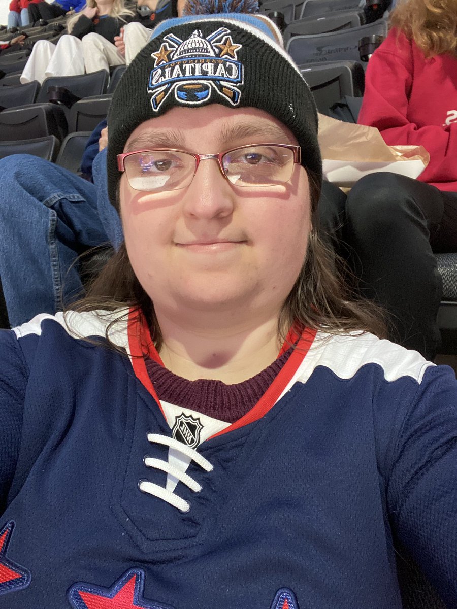 casadoresdean's tweet image. I’m at the game! Come and find me if you want..  #CapsPreds