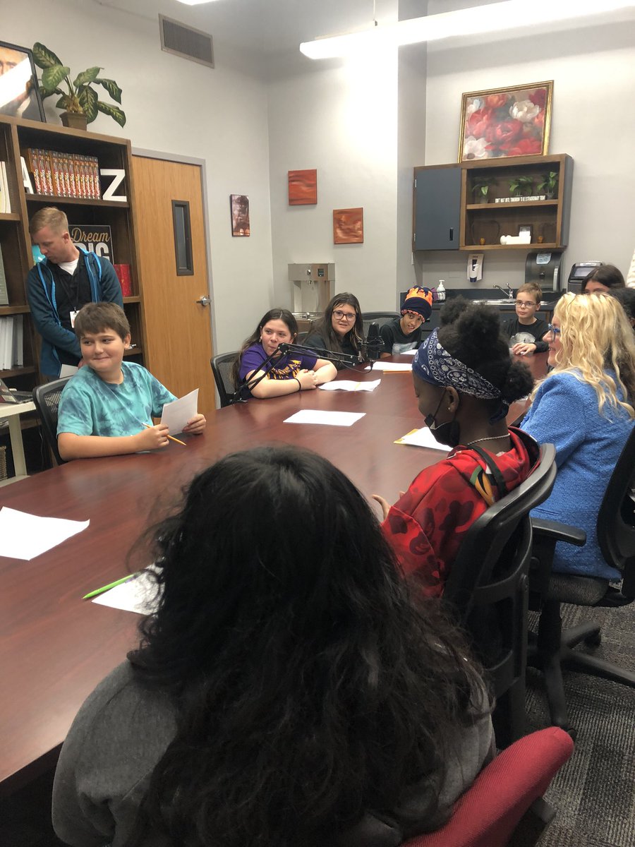 JagThinkerspace's tweet photo. WATTS HAPPENING a podcast for students, by students, would like to thank Leah Harrison from @SRPconnect for sharing SRP’s amazing efforts towards creating a sustainable future. We are looking forward to creating our own sustainable program here at Jefferson Elementary. https://t.co/odiHREwKDP