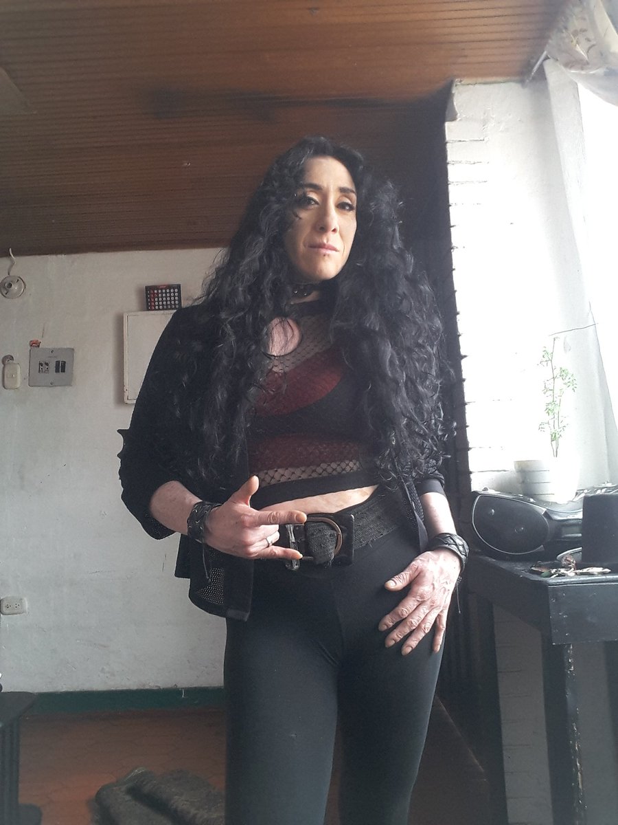 JannethPedraza3's tweet photo. Buen viernes malditos 🤘 https://t.co/gP4YEZ7C0j