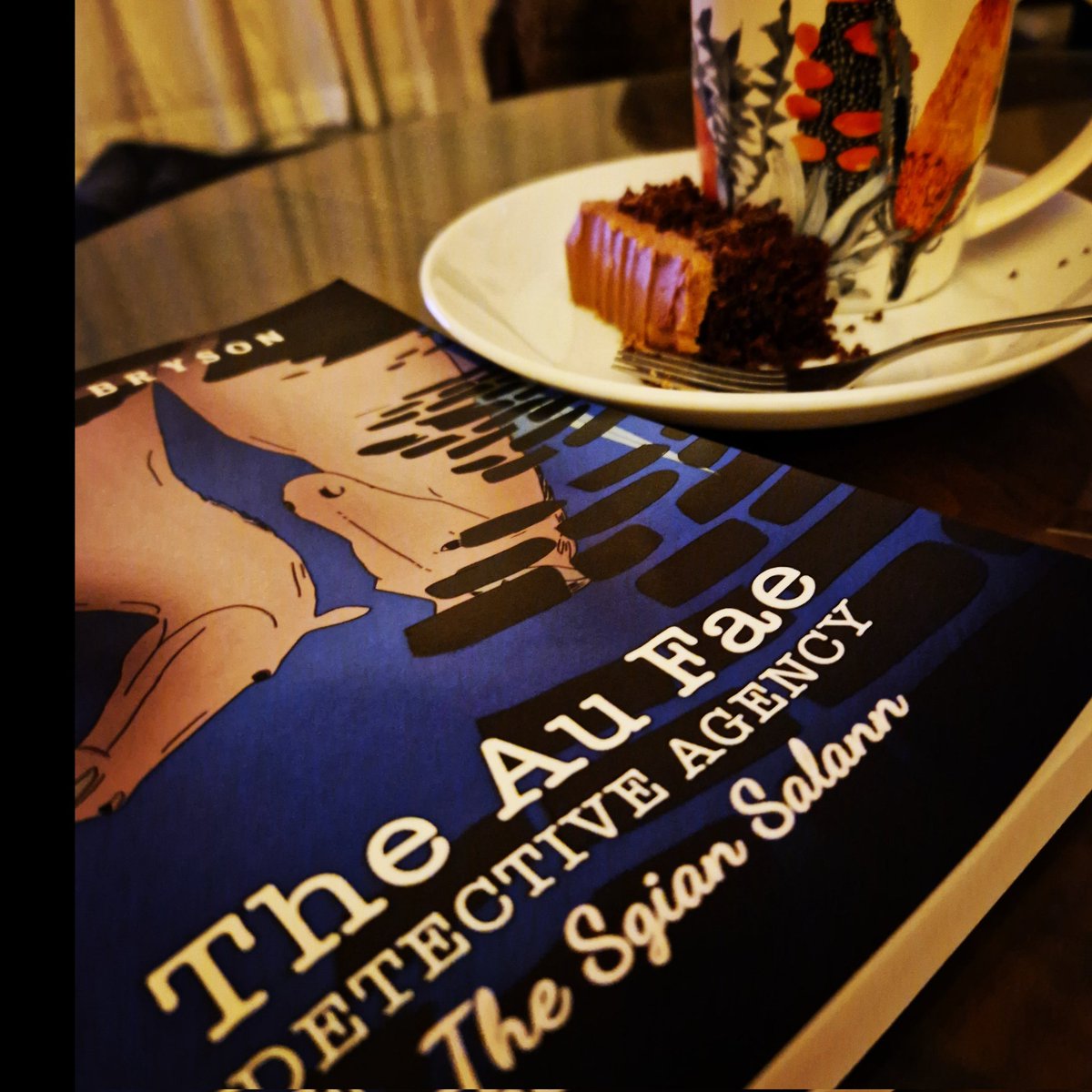 CameronGal's tweet photo. Quiet night after yesterday's celebrations, eating leftover @mkbaking_insta cake & starting Peter Bryson's debut book The Au Fae DetectiveAgency
#relaxedevening #recoveringwithcake #newbook #newreads #goodreads #fantasyfiction #scottishbook #scottishauthor #newauthor https://t.co/7ZTMBtHWRt