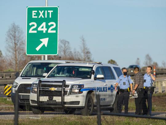 carlie_kollath's tweet photo. INTERSTATE SHOOTINGS: At least 30 people were shot on New Orleans interstates last year.
Here are 5 things to know, plus a map of the shootings. https://t.co/Z2lhWSS6QP #interstateshooting https://t.co/7GD7DtReJ0