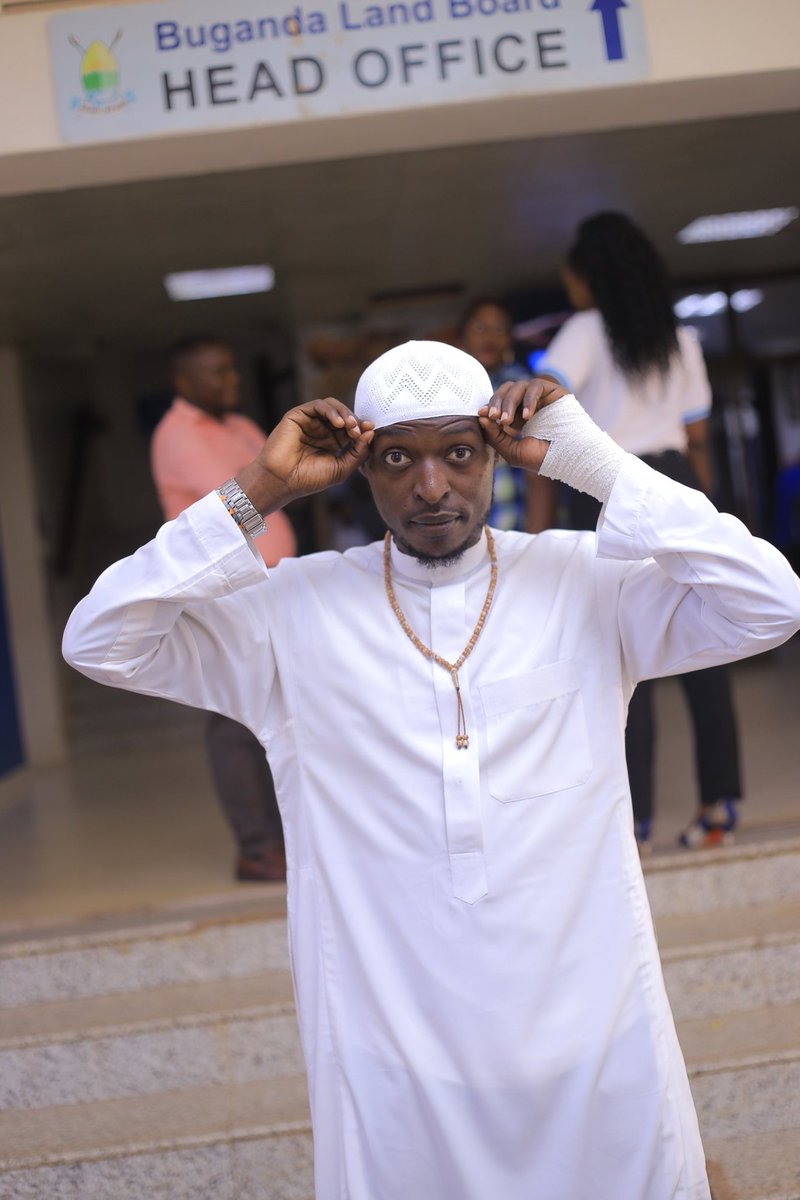 akamogaabduswa1's tweet photo. #KabakaMwanga #Alihamudulillah #JumaKareem Anyone am a round mission Kawuumbi proud moslem #RoadToGrammy #EddyKenzoMustWinGrammy https://t.co/nOuKZ2cstU