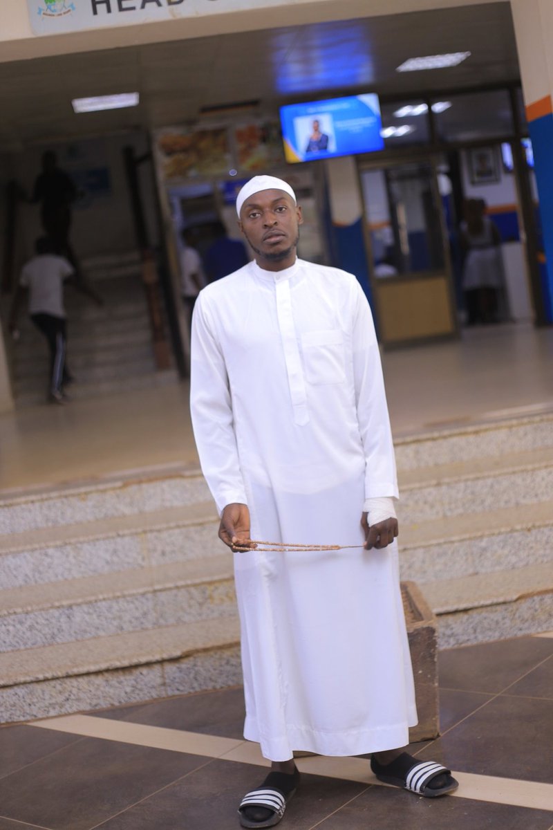 akamogaabduswa1's tweet photo. #KabakaMwanga #Alihamudulillah #JumaKareem Anyone am a round mission Kawuumbi proud moslem #RoadToGrammy #EddyKenzoMustWinGrammy https://t.co/nOuKZ2cstU