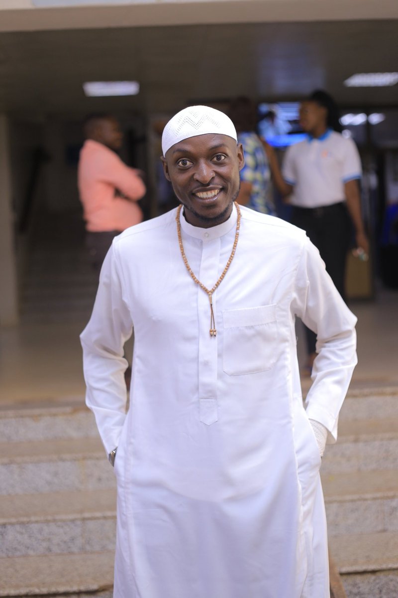 akamogaabduswa1's tweet photo. #KabakaMwanga #Alihamudulillah #JumaKareem Anyone am a round mission Kawuumbi proud moslem #RoadToGrammy #EddyKenzoMustWinGrammy https://t.co/nOuKZ2cstU