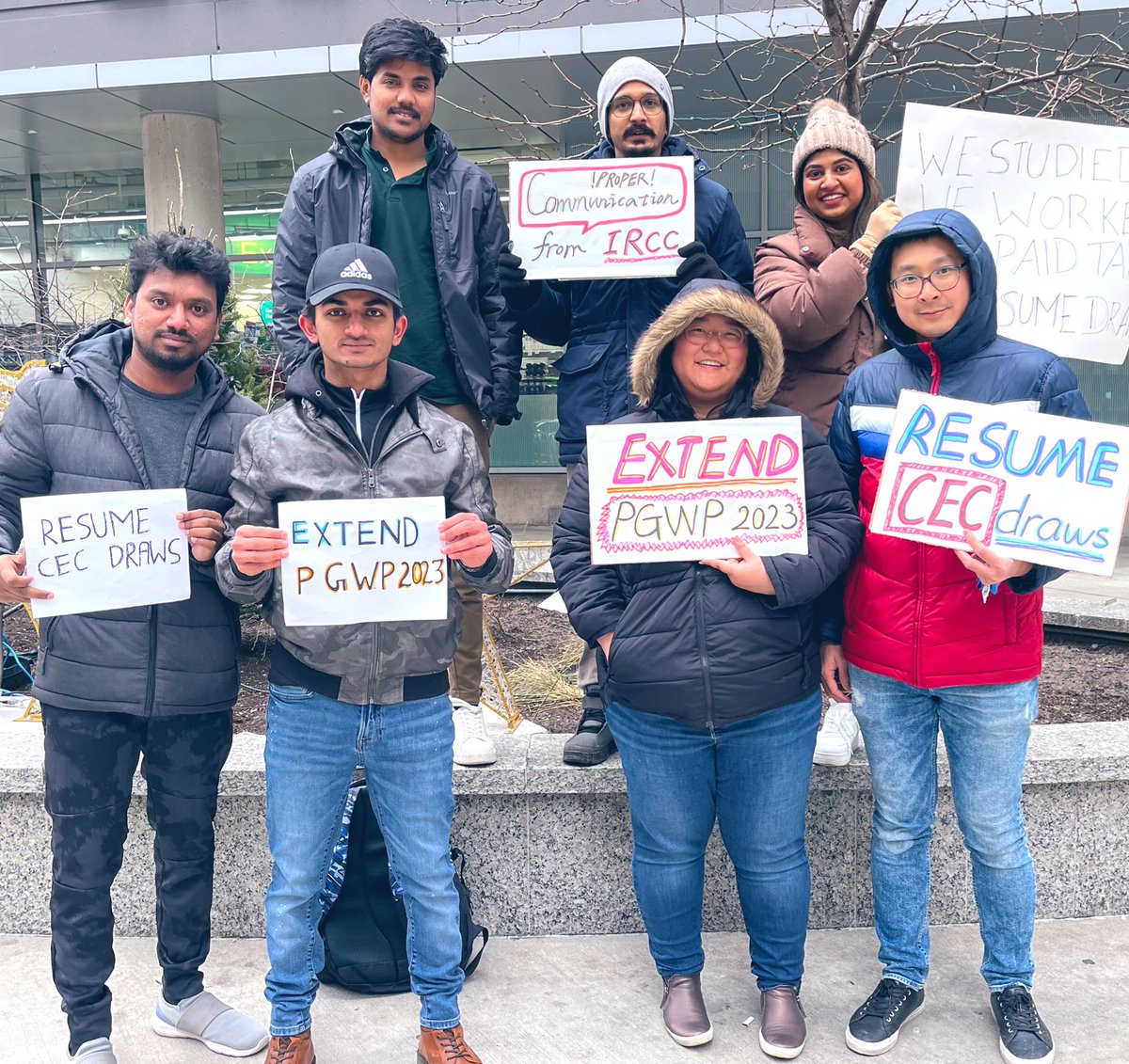SubinVa40668407's tweet photo. @CitImmCanada @SeanFraserMP @JustinTrudeau 
#workpermitexpiry
#PGWP 

We came
We studied
We worked
We payed taxes
Where is our immigration minister @SeanFraserMP https://t.co/btHYRCszM0