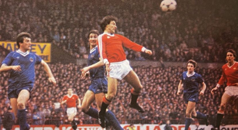 QueSeraSeraMUFC's tweet photo. Manchester United vs Everton. FA Cup 1983 https://t.co/rUMCItwnNZ