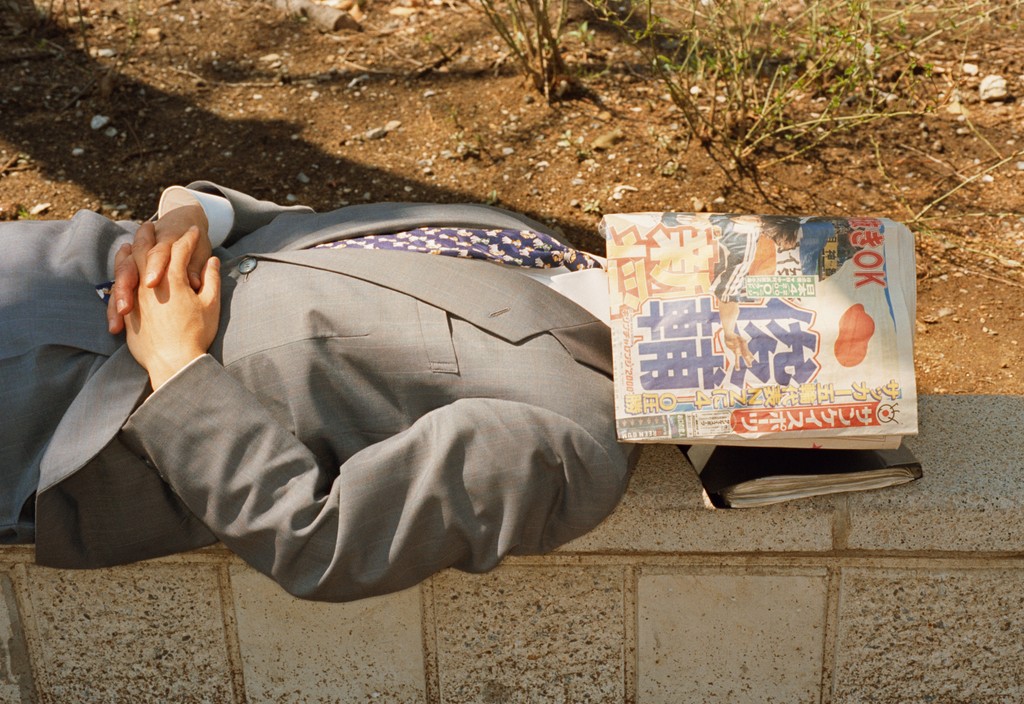 con_cierges's tweet photo. Martin Parr, Tokyo, 2000 https://t.co/2Ckr71jdtv