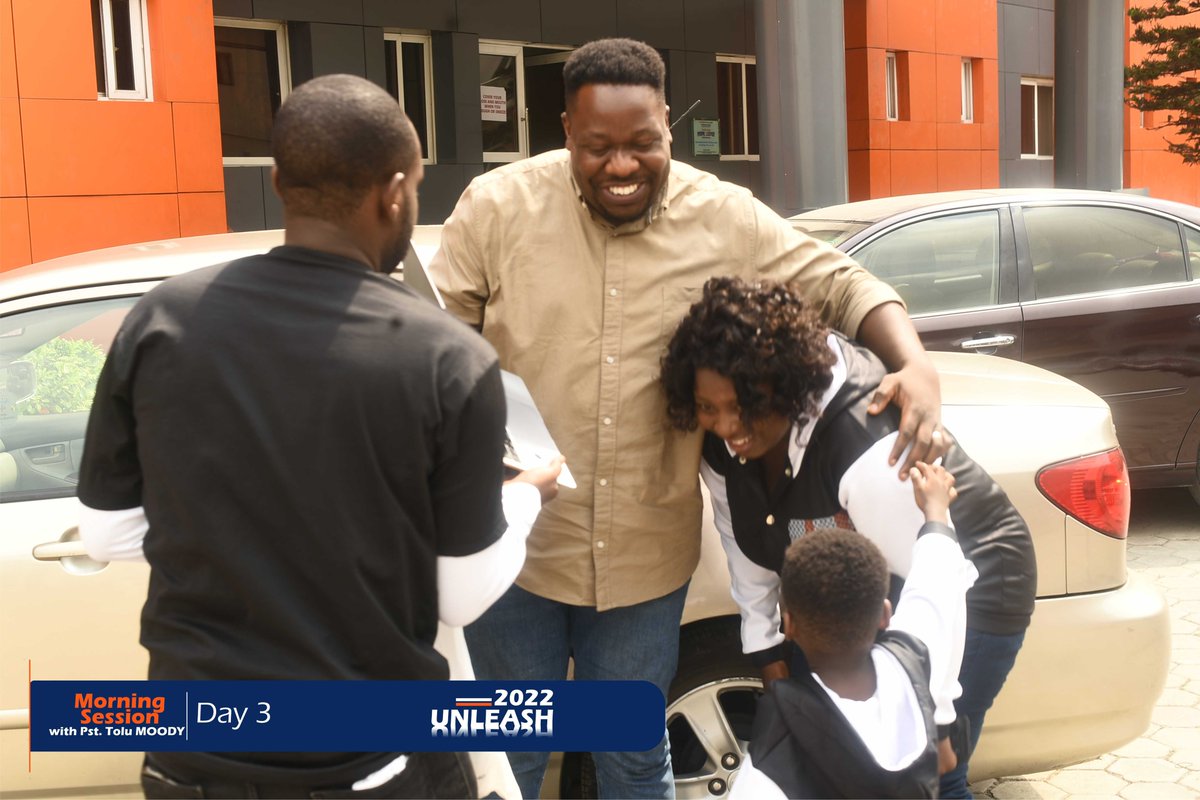 LQUnleash's tweet photo. Day 3 - Morning Session with Pastor Tolu MOODY {@tolulopemoody}

#Unleash22
#December2022.
#Leadership
#Bootcamp
#LeadersQuarters https://t.co/JCaPdeCihT