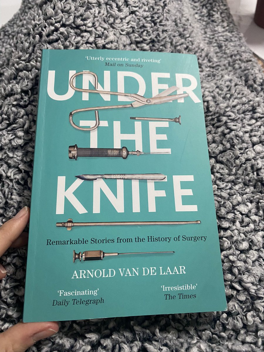 Regalo de Reyes 👑 siguiendo la recomendación de <a href="/AECLector/">AEC Lector</a>