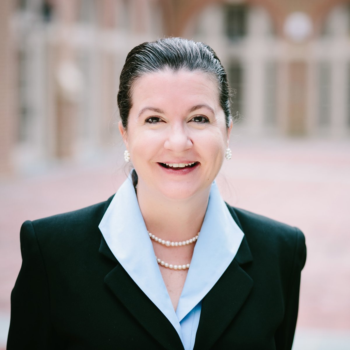 Meet Dr. <a href="/DawnEdmiston/">Dr. Dawn Edmiston</a>, Clinical Professor of Marketing, Raymond A. Mason School of Business, College of William &amp; Mary.

Dawn is joining us Jan. 24 at 12 p.m. ET on "Five Things You Should Do to Refresh Your Personal Brand in 2023." Register ➡ integrate.wvu.edu/integrate-onli…