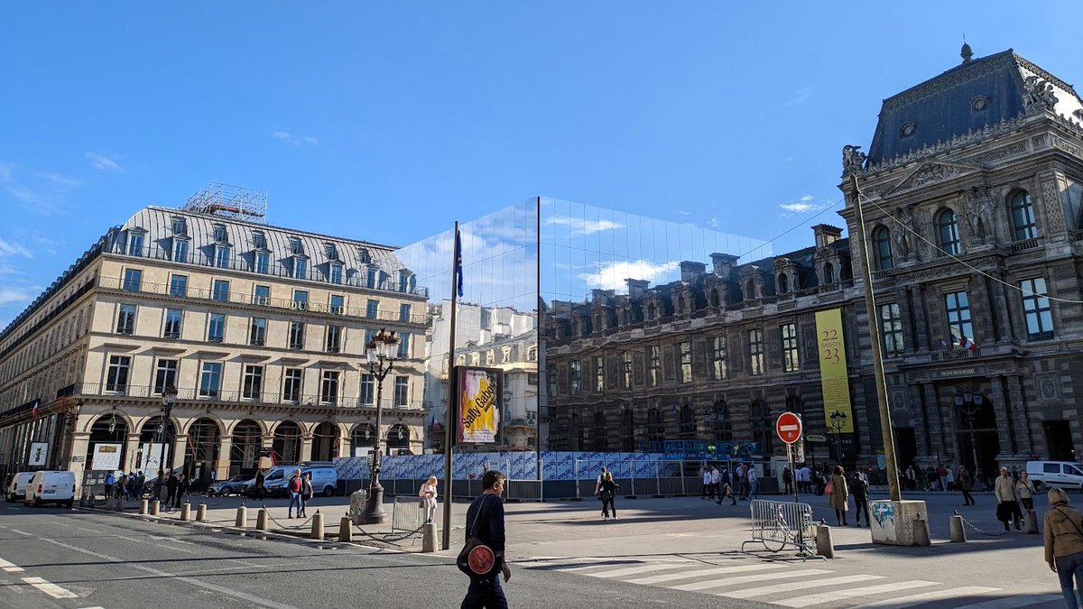 I also did not see it. From #Paris with love.