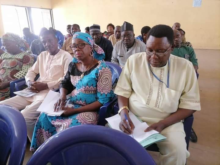 besevic_01's tweet photo. Benue State Ministry of Education through Benue State E-learning, Virtual Education ICT Resource Centre (BESEVIC) has taken delivery of internet and digital education facilities to facilitate E-learning across schools in Benue State.

Read here👇👇
https://t.co/tEhv2k4e7g https://t.co/GxdYtTx5v6