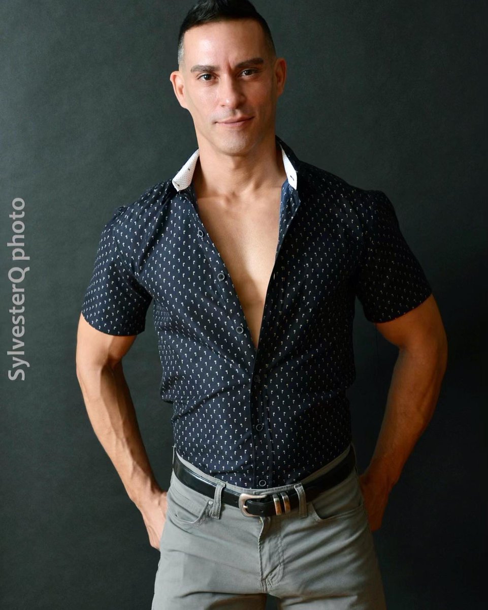 MauryGuy's tweet photo. #fashion shots from #photoshoot collab with @SylvesterQPhoto 🙌Happy #friday all you #kings #queens #malemodel #menmodel #malemodelling #malefashionmodel #maleinfluencers #lgbt #lgbtguy #gay #gayguy #gayfit #fitness #nutrition #health #lgbtfit #gaymer #latino #latinx #fyp #tgif https://t.co/rNitHbTPcJ