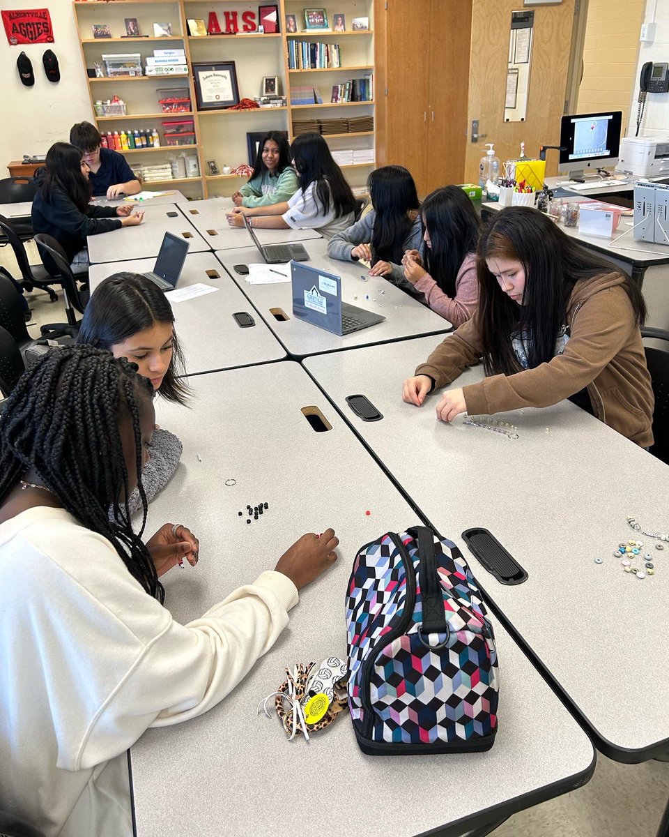 AHS_EduTrain's tweet photo. On our first day back from winter break, we wrote down our one word for 2️⃣0️⃣2️⃣3️⃣. Today, we created keychains to remind us of our word all year long. @AvilleCityBOE @AHS_Aggies @AggieCTE @aggievision https://t.co/RBfOeQatjY